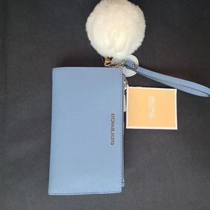 SOLDIMichael kors wallet wristlet jet set